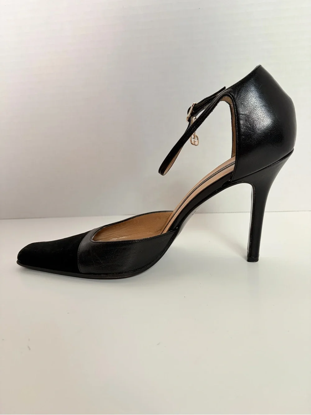 Gucci DOrsay Stiletto Pumps Interlocking GG Ankle Strap Suede Black Size 38.5C - Picture 8 of 15